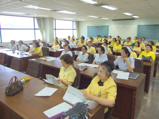ห้องสมุดคณะแพทยศาสตร์ มหาวิทยาลัยเชียงใหม่จัดงานมหกรรม “Medical Book Day ครั้งที่ 2″กิจกรรมบรรยาย เรื่อง “วางแผนพร้อมสรรพ…เพื่อรับเกษียณ”