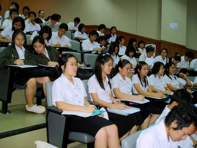 บรรยายเรื่อง “Information Technology for Education”โดยห้องสมุดคณะแพทยศาสตร์ มหาวิทยาลัยเชียงใหม่ในวันพุธ ที่ 15 พฤศจิกายน 2549 เวลา 13.00 น. – 14.30 น.