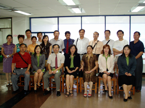 บุคลากรคณะแพทยศาสตร์ จาก “Jiujiang University Medical College”แห่งสาธารณรัฐประชาชนจีน ศึกษาดูงานห้องสมุดคณะแพทยศาสตร์ มหาวิทยาลัยเชียงใหม่ วันที่ 26 กรกฎาคม 2549 เวลา 11.00 น.-12.00 น.