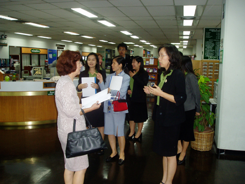 ห้องสมุดคณะแพทยศาสตร์ ต้อนรับคณะกรรมการตรวจสอบ และประเมินระบบประกันคุณภาพการศึกษาปีการศึกษา 2548 วันที่ 5 กรกฎาคม 2549 เวลา 15.00-16.30 น.