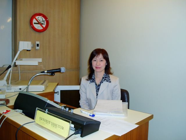 หัวหน้างานห้องสมุด นำทีมออก Road Show ณ ภาควิชาศัลยศาสตร์ คณะแพทยศาสตร์โดยมี นางชมพูนุช บุญญวรรณ เป็นวิทยากรบรรยายในหัวข้อ”การสืบค้นฐานข้อมูลทางการแพทย์”