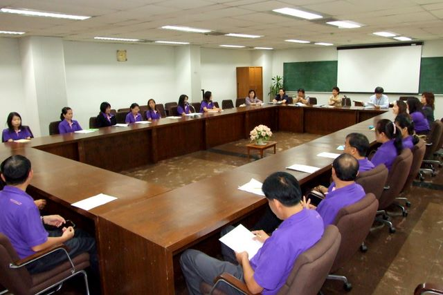 ผู้บริหารสำนักหอสมุด เข้าเยี่ยม พบปะบุคลากรห้องสมุด คณะแพทยศาสตร์