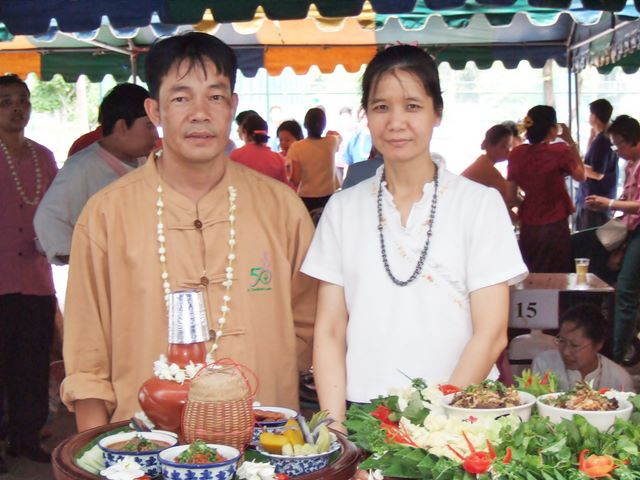 Medical Library, CMU. participated in Faculty’sSongkran Festival Cerebration 2009 and joined activitiessuch as making culture food (Lab) Contest.