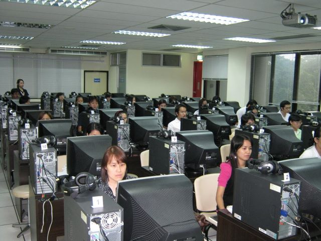 Endnote Web Class for Forensic Science Staffsat Computer Lab, Rajchanakarin Academic Building.