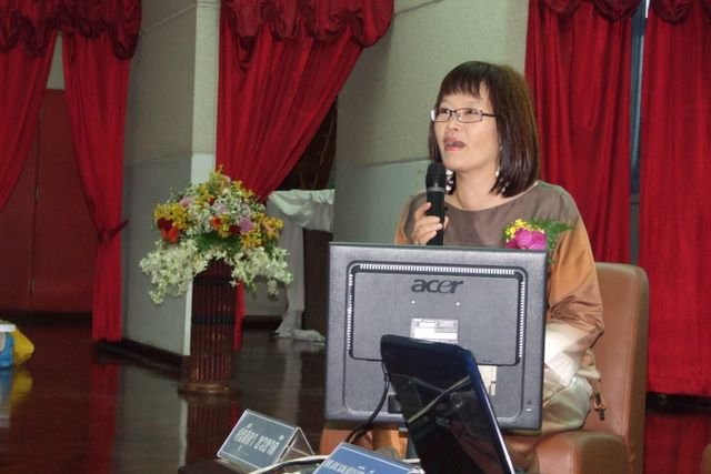 Assoc. Prof. Supanimit Teekachunhatean and team give a specical lectures”From Science of Acupuncture to Suandok Massage”.