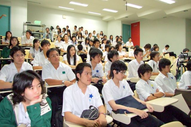 The Medical Library Give an Orientation to the230 second year medical students.