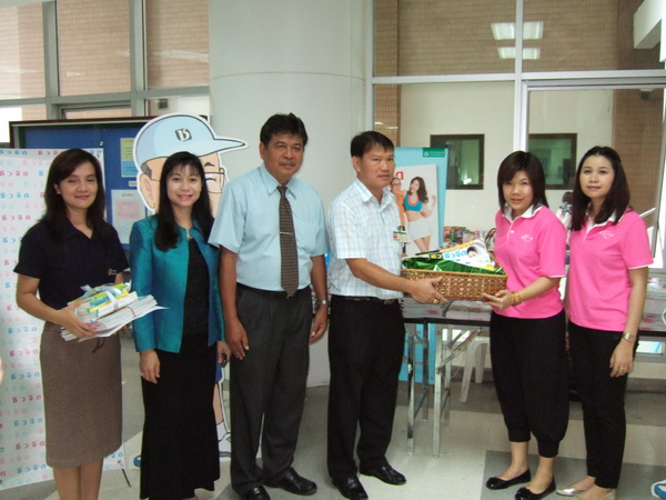 Medical library has received donated books and magazinesfrom the Health Magazine Road Show Projectby Amarin Printing and Publishing Public, Co.,Ltd.