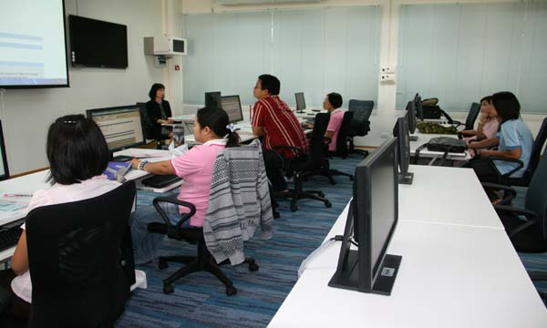 PubMed and Scopus Training for Researchersof Research Institute of Health Sciences.