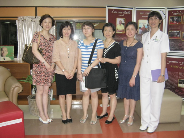 Nurses from Shanghai First Maternity & Infant Hospital, Chinavisit Medical Library.