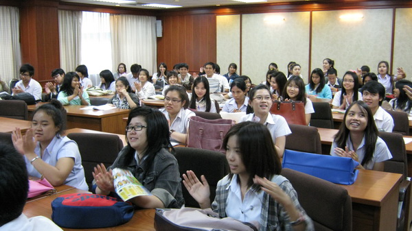 Orientation and Library tour for 2nd year Veterinary Medicine Students.