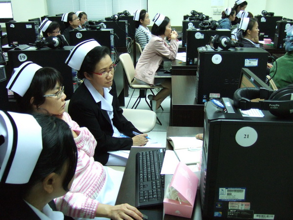 EndNote Web Training and A to Z : Library Resources for Research Nurses,Faculty of Medicine, CMU.