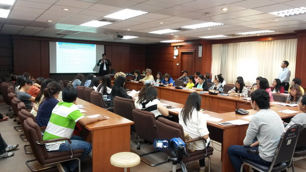 Participants of energy saving project of inside Hospital building visit Medical library.