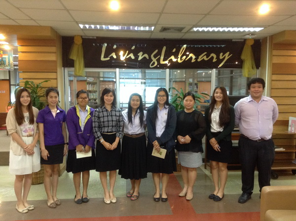 Chiangmai Rajabhat University extern students in CMU Veterinary Libraryvisits Medical Library, CMU.