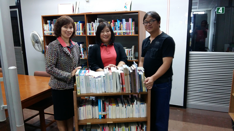 Books Donation to Kanoi School from Medical Library, CMU.