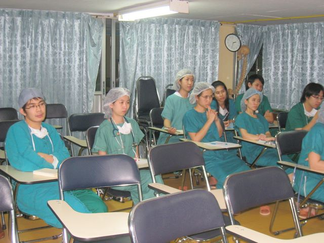 Road show to Anesthesiology Dept. for Staffs and Residentin topic”Anesthesiology : Information Retrieval”