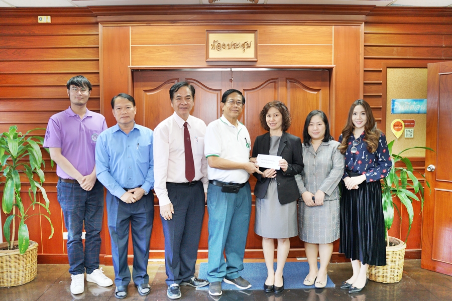 นพ.รัธชัย ฤทธาภรณ์ บริจาคเงินจำนวน 30,000 บาท เพื่อสนับสนุนห้องสมุดคณะแพทยศาสตร์ มช. โดยมีนางชมพูนุช สราวุเดชา หัวหน้างานห้องสมุด และ อ.นพ.รักษ์ ตนานุวัฒน์ กรรมการสมาคมศิษย์เก่าแพทย์เชียงใหม่ร่วมรับมอบ เมื่อวันที่ 25 กุมภาพันธ์ 2562 ณ ห้องสมุดคณะแพทยศาสตร์ ชั้น 5 อาคารเรียนรวม