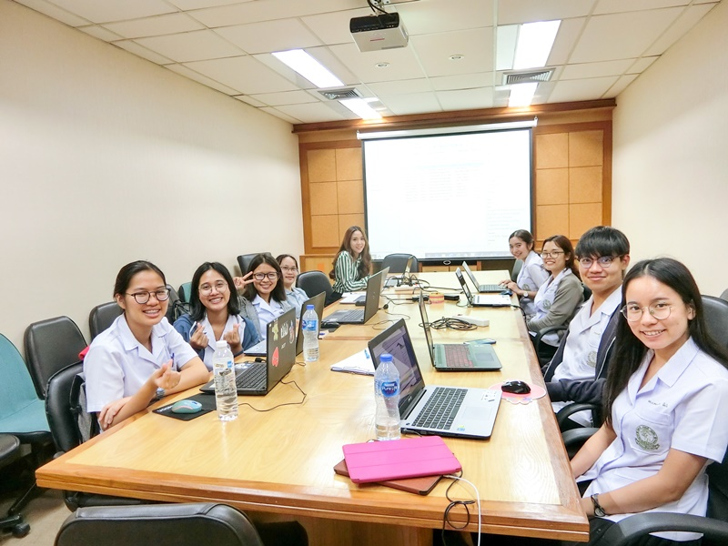  Library Class @Night.