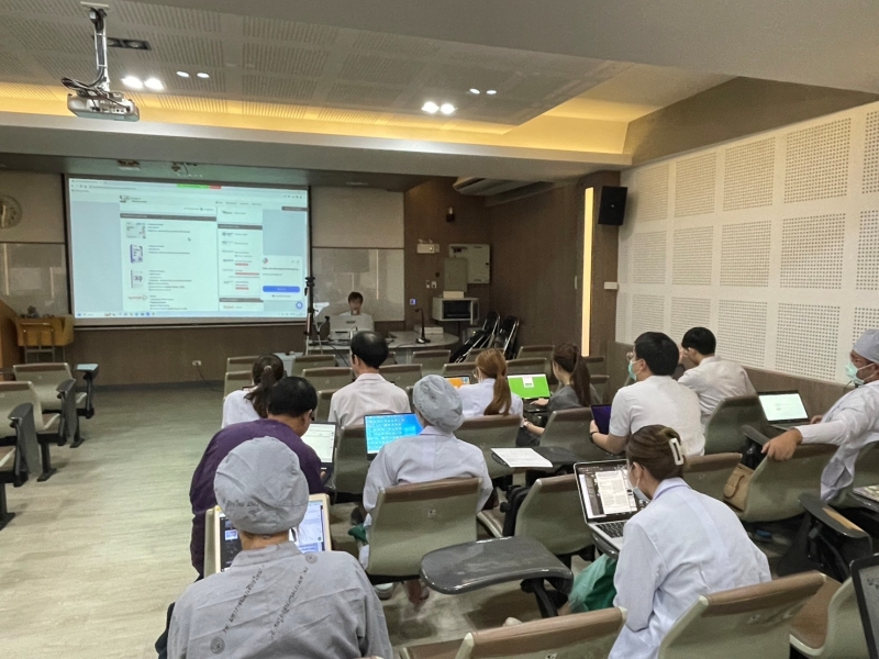 ห้องสมุดคณะแพทยศาสตร์ บรรยายพิเศษให้แก่อาจารย์ แพทย์ประจำบ้าน แพทย์ใช้ทุน แพทย์ประจำบ้านต่อยอด ในหัวข้อเรื่อง การใช้โปรแกรมสำหรับเอกสารอ้างอิง Endnote และการใช้โปรแกรมตรวจสอบ Plagiarism (Turnitin) ในวันที่ 17 สิงหาคม 2566 ณ ห้องบรรยาย 3 ภาควิชาสรีรวิทยา