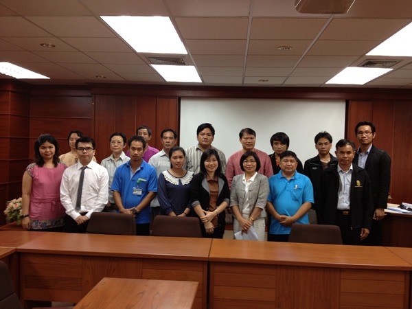 Participants of energy saving project of inside hospital building visit medical library.