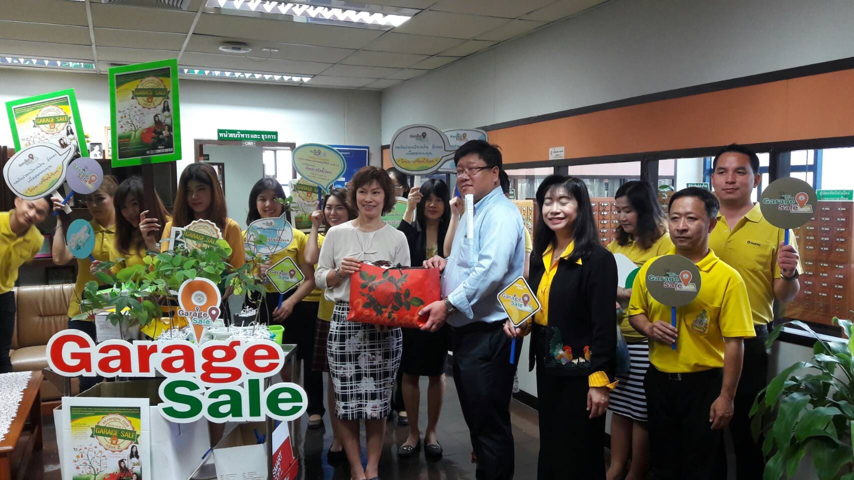 Medical Library joins donation with “Garage Sale” Project of Faculty.