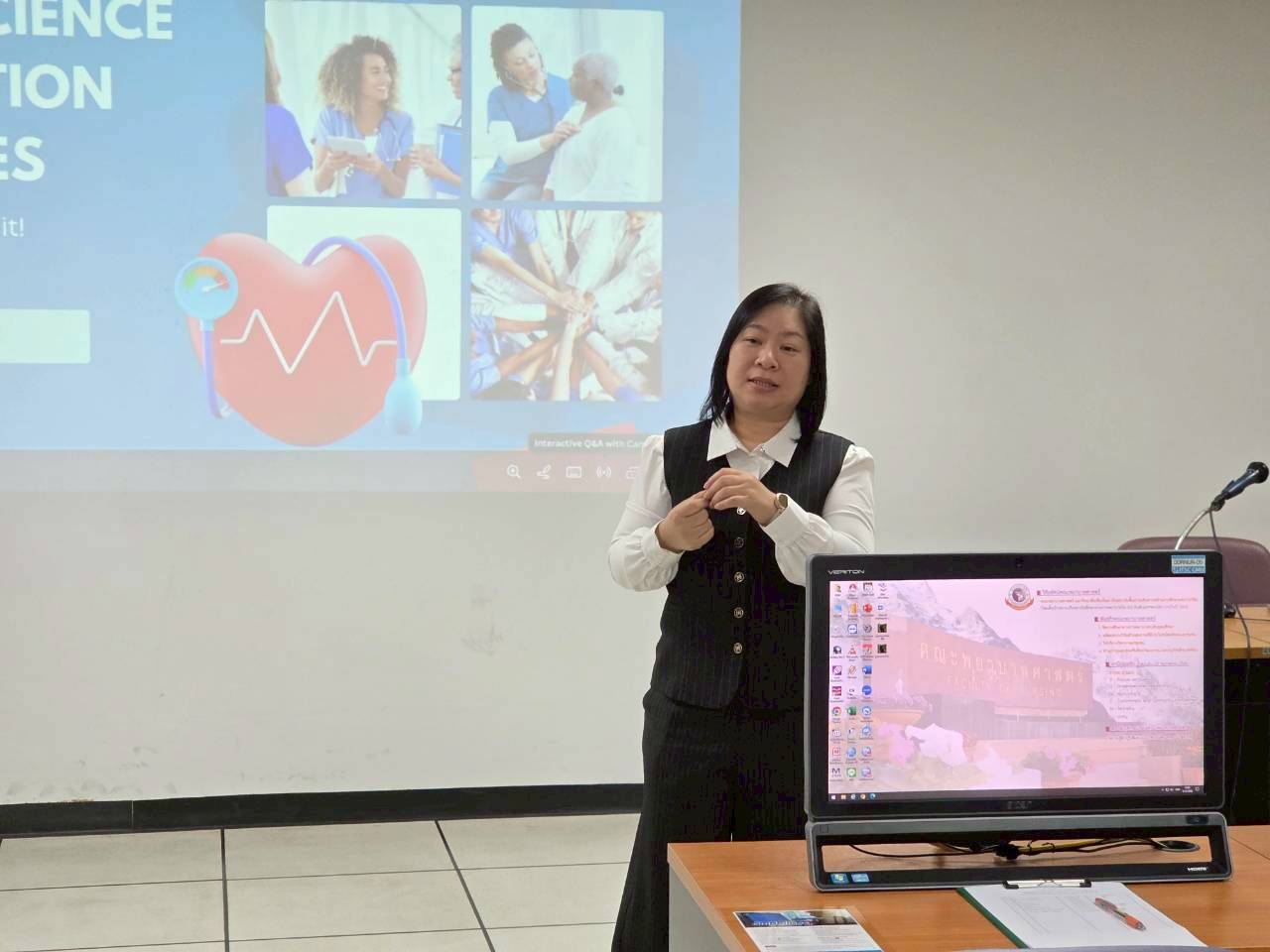 หัวหน้างาน เป็นวิทยากรบรรยาย เรื่อง การสืบค้นสารสนเทศ สำหรับนักศึกษาหลักสูตรระดับบัณฑิตศึกษา (หลักสูตรนานาชาติ) คณะพยาบาลศาสตร์