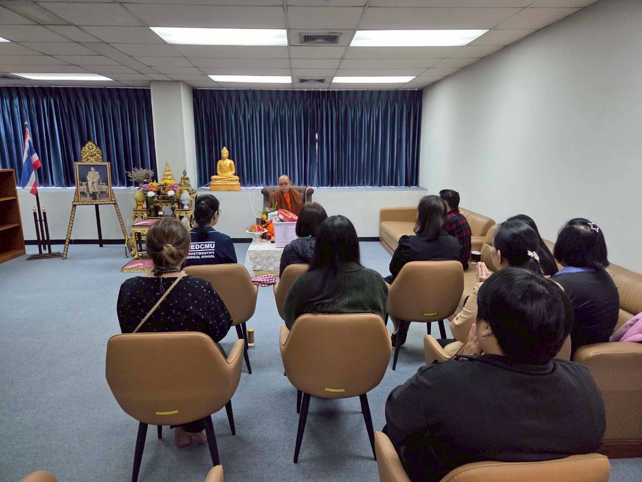 ห้องสมุดจัดงานทำบุญเนื่องโอกาสวันขึ้นปีใหม่